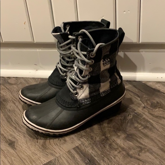 plaid winter boots
